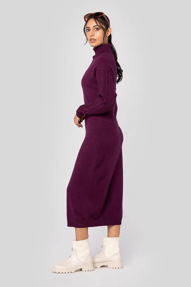 فستان محبوك بياقة عالية - Image 10
