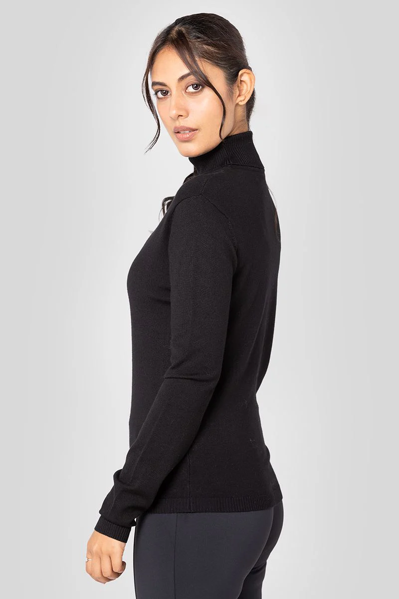 توب محبوك بياقة عالية - Image 2