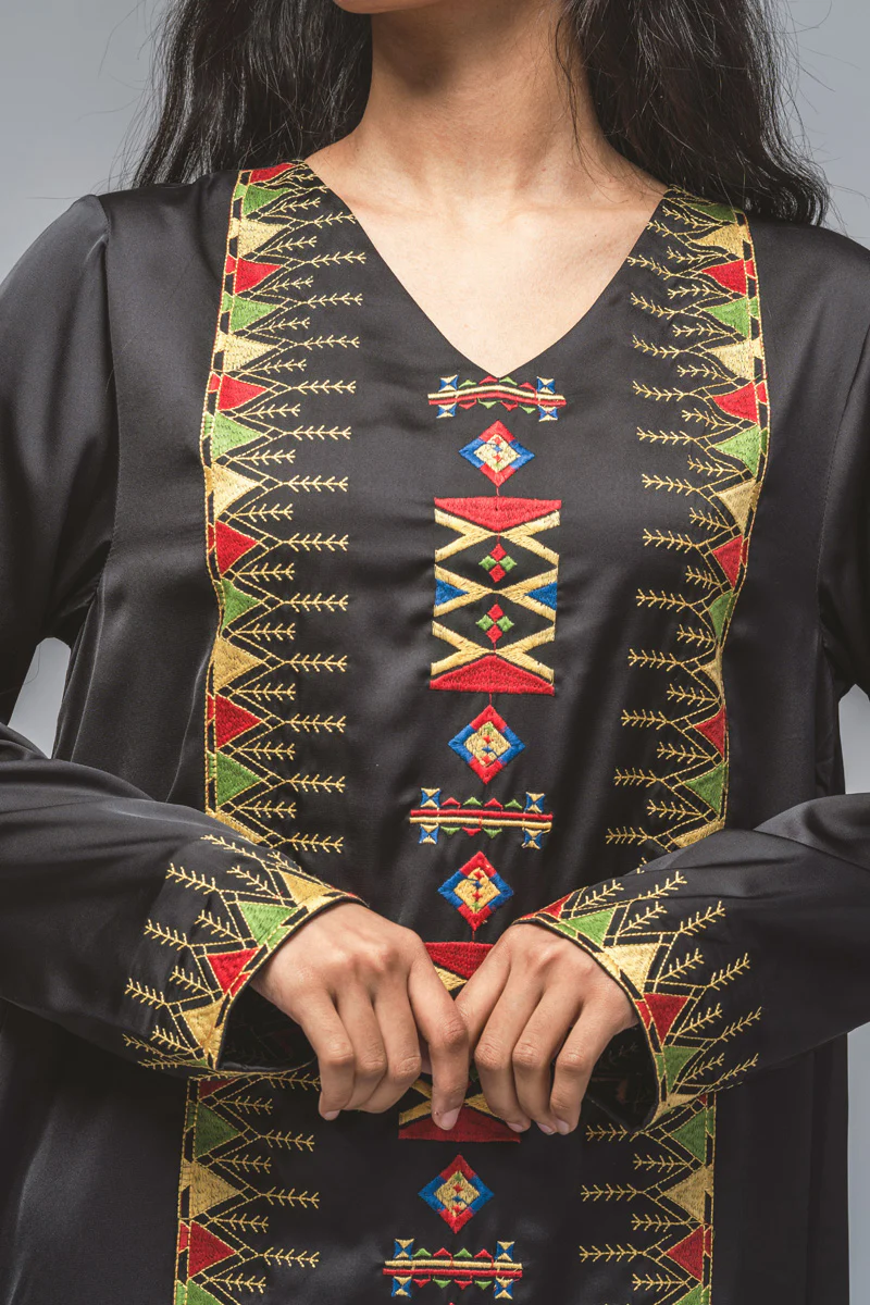فستان ماكسي بتطريز تراثي - Image 4