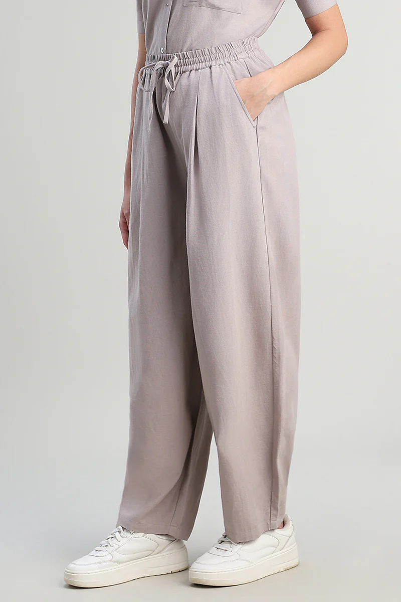 بنطلون بقصة واسعة مريحة - Image 3