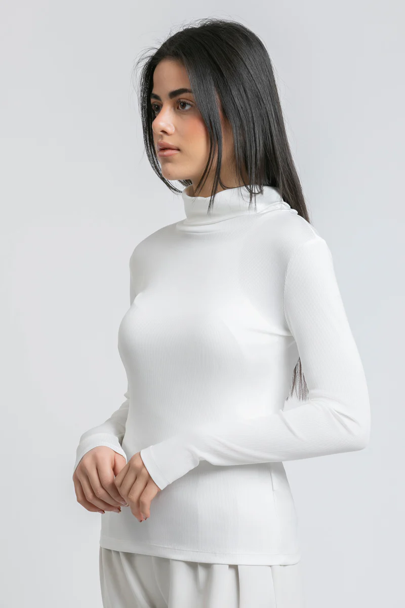 توب محبوك مضلع بياقة عالية - Image 6