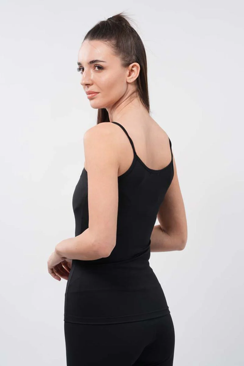 تيشيرت نسائي بيسك بدون أكمام - Image 12