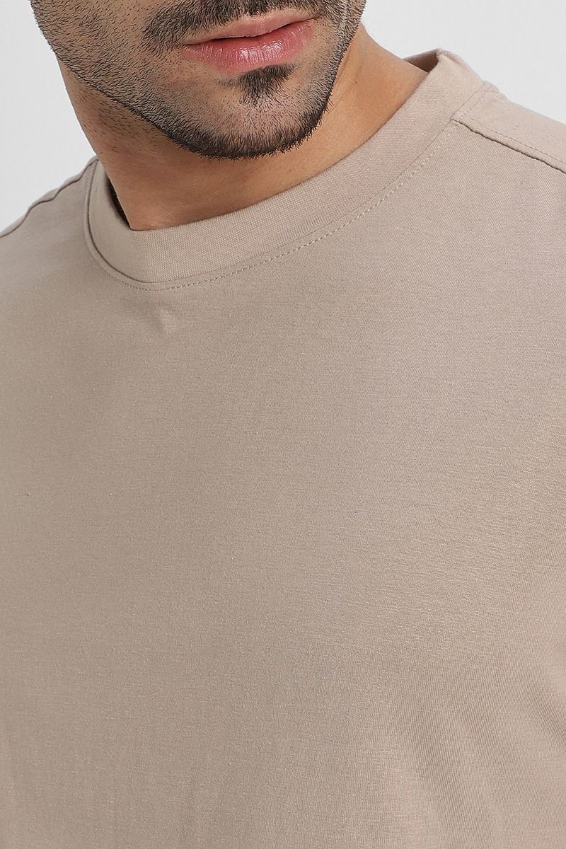 تيشيرت بيسك رجالي بلون موحد - Image 8